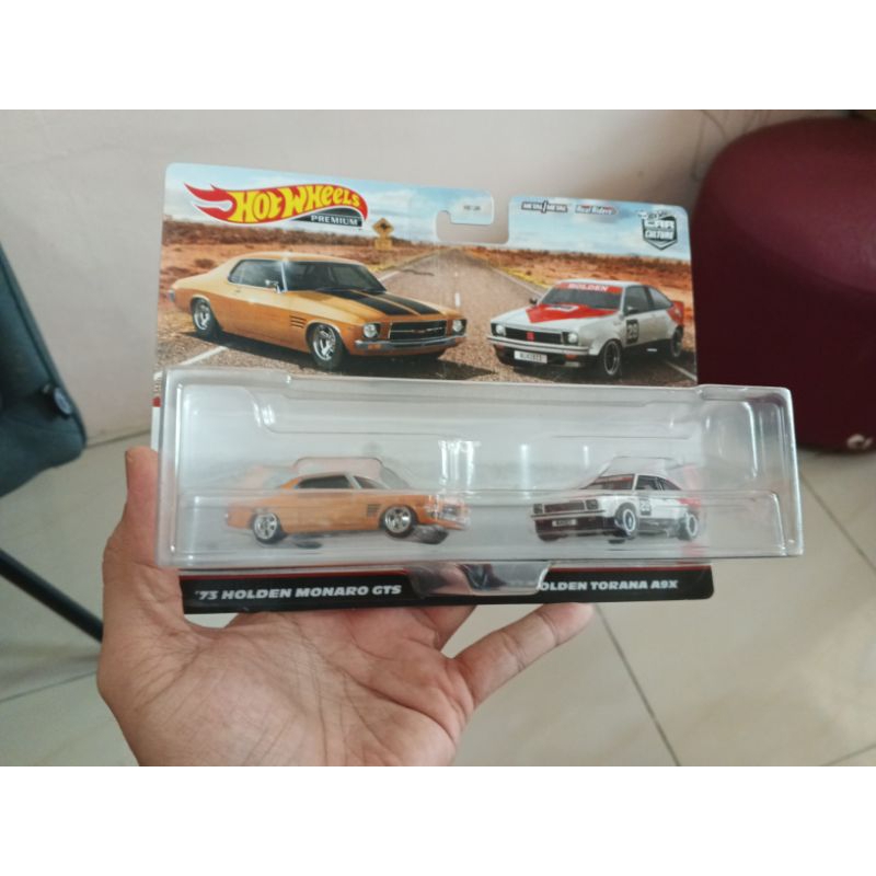 Hot Wheels Premium Two Pack 73 Holden Monaro GTS & 77 Holden Torana A9X Shopee Malaysia