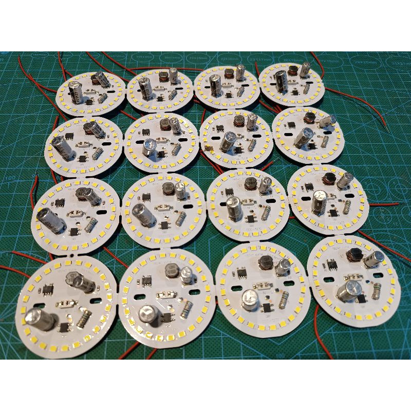 Super bright 18 watt Ac light package made of aluminum. Purchase / box ...