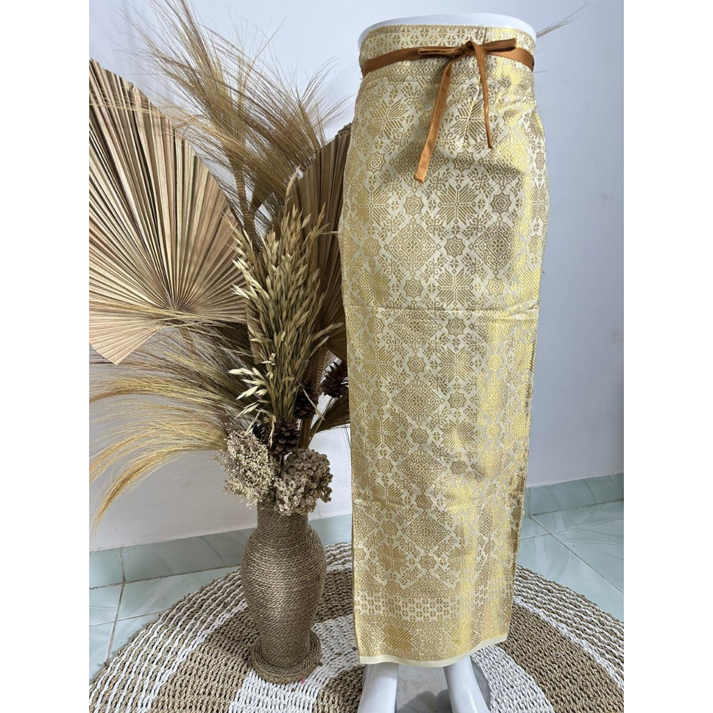 Graduation Bottoms Reference || Songket Skirt Wrapped Ready To Use ...