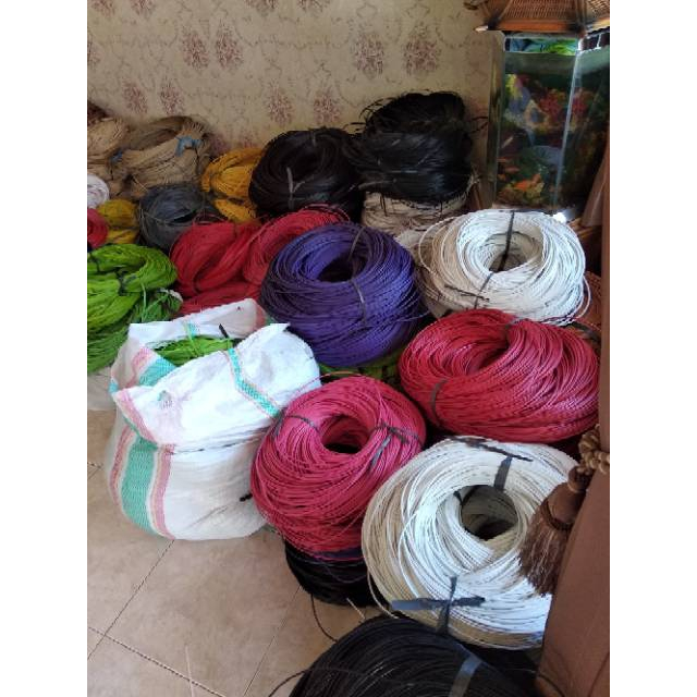 Synthetic plastic rattan rope in the shape of a cheek per kilo | Shopee ...