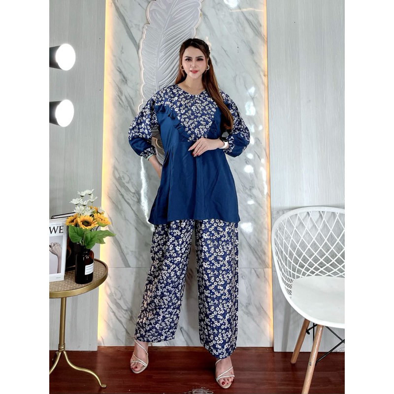 Jumbo suit for ladies best sale