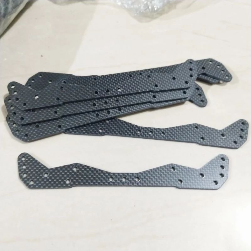 REP TAMIYA WIDE FRONT PLATE CARBON (EMBRAN) | Shopee Malaysia