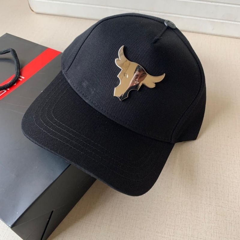 Under armour hotsell bull cap