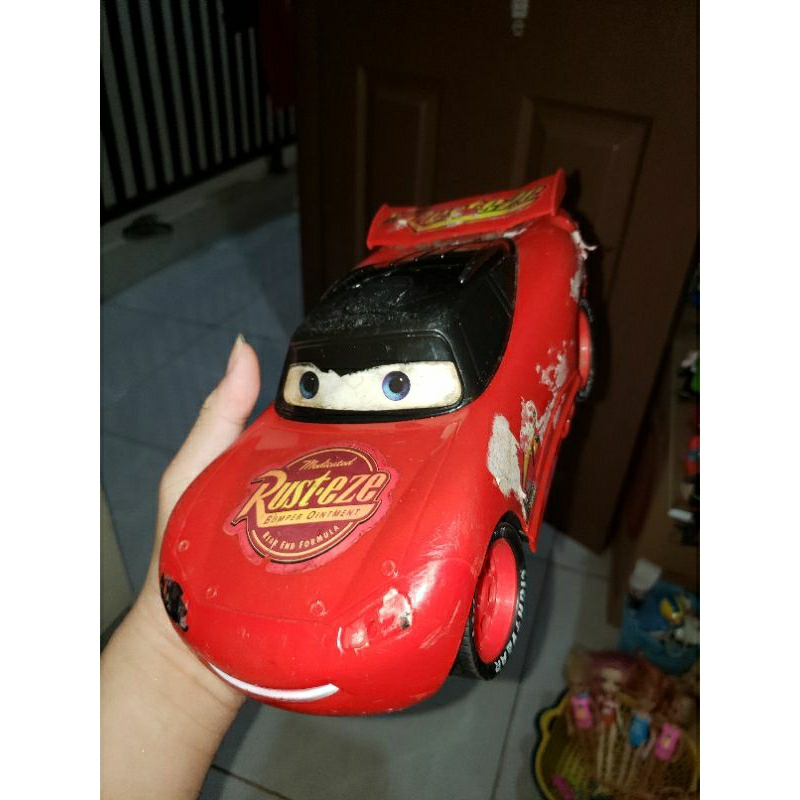 MERAH Diorama DIECAST Large Size Used Electric CARS MACQUARIE CARS MCQUEEN RED RED Selling Boys