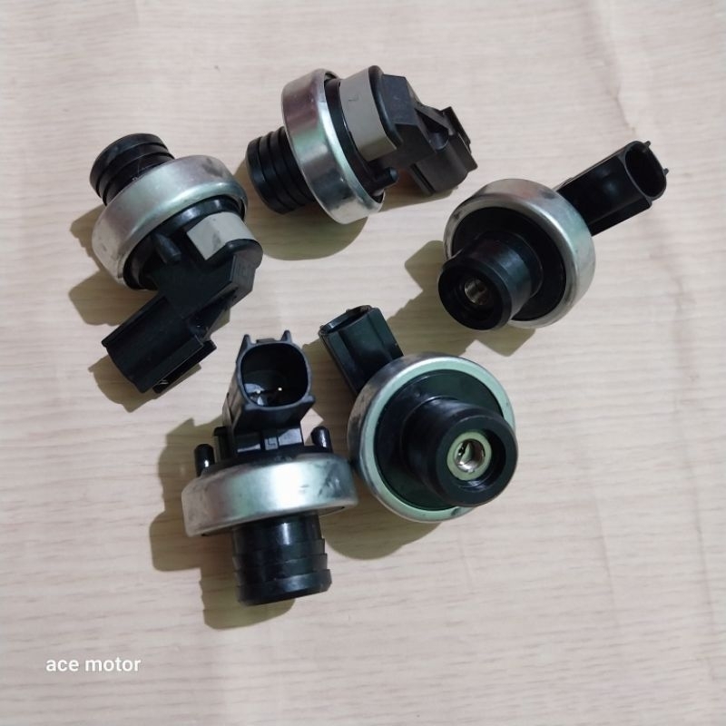 Switch sensor Vacuum boosteer Brake innova reborn original | Shopee ...