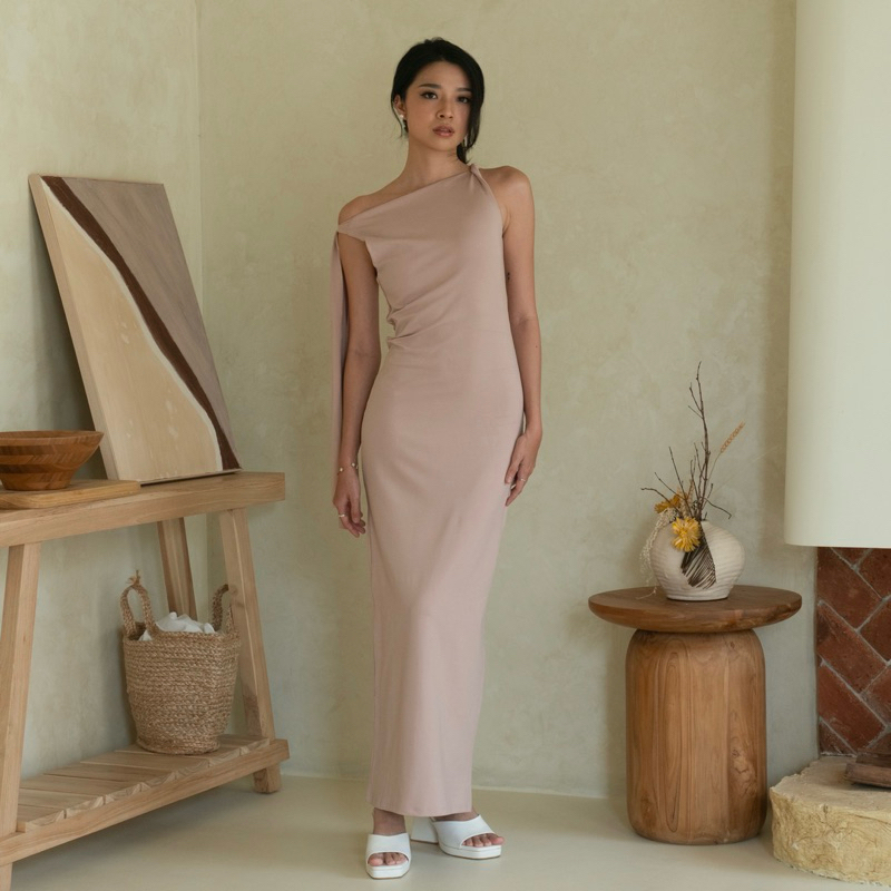 Fleur DRESS | Rooha | Women's Long Dress Sculpting Dress Multiways Boat ...
