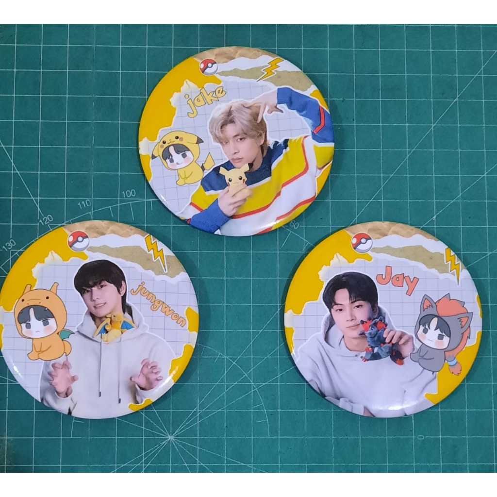 Freebies KPOP Enhypen, Hand Mirror Enhypen, mini Mirror Enhypen Pokemon ...