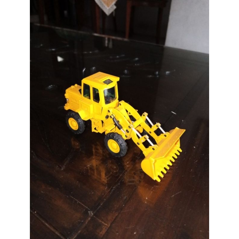 Diecast loader Tractor | Shopee Malaysia