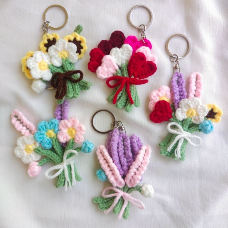 GANTUNGAN Crochet Mini Flower Bouquet Keychain / Handmade Crochet ...