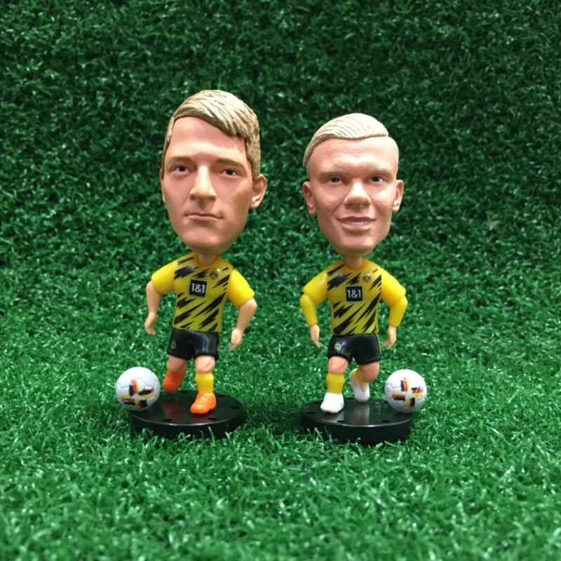 kodako-soccerwe-borussia-miniature-figure-ball-player-borussia