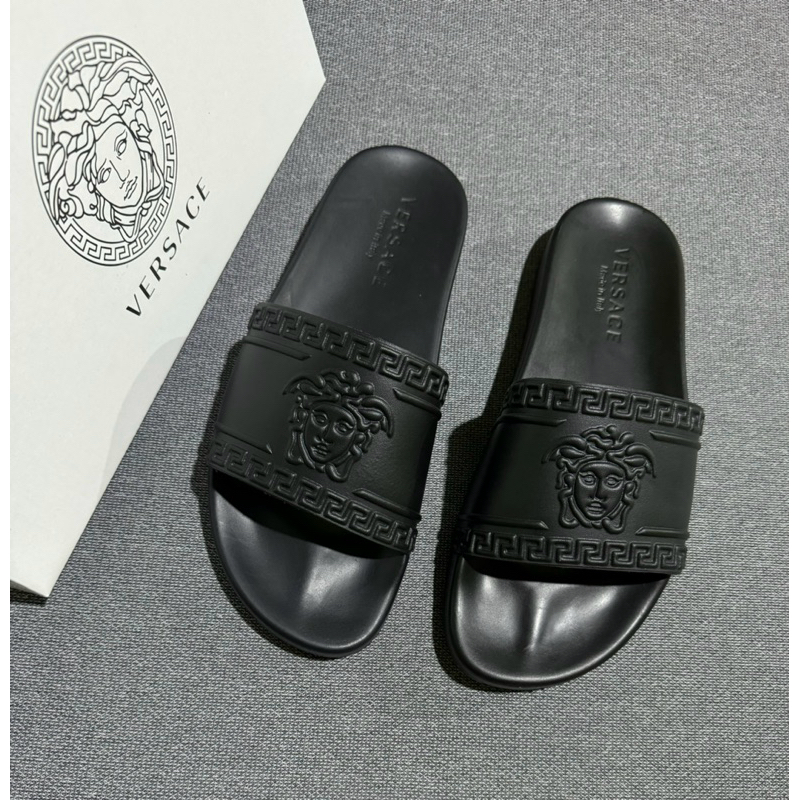 HITAM Premium slip on Sandals || Sace VISUAL LOGO Head Plain Black ...