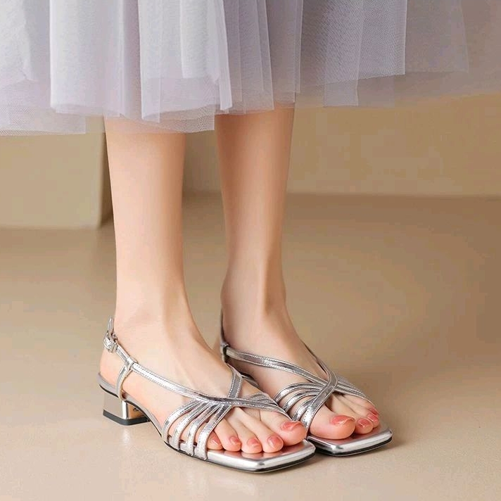 Short chunky heel deals