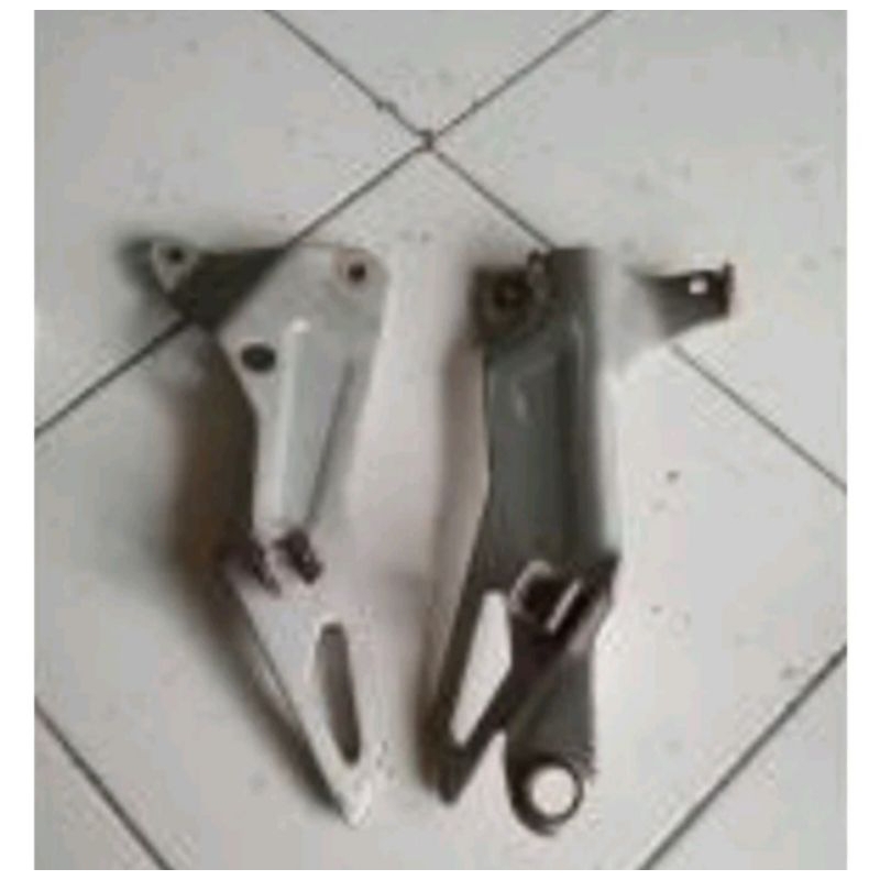 Postep footstep Rear Footrest shogun r new 110 original | Shopee Malaysia
