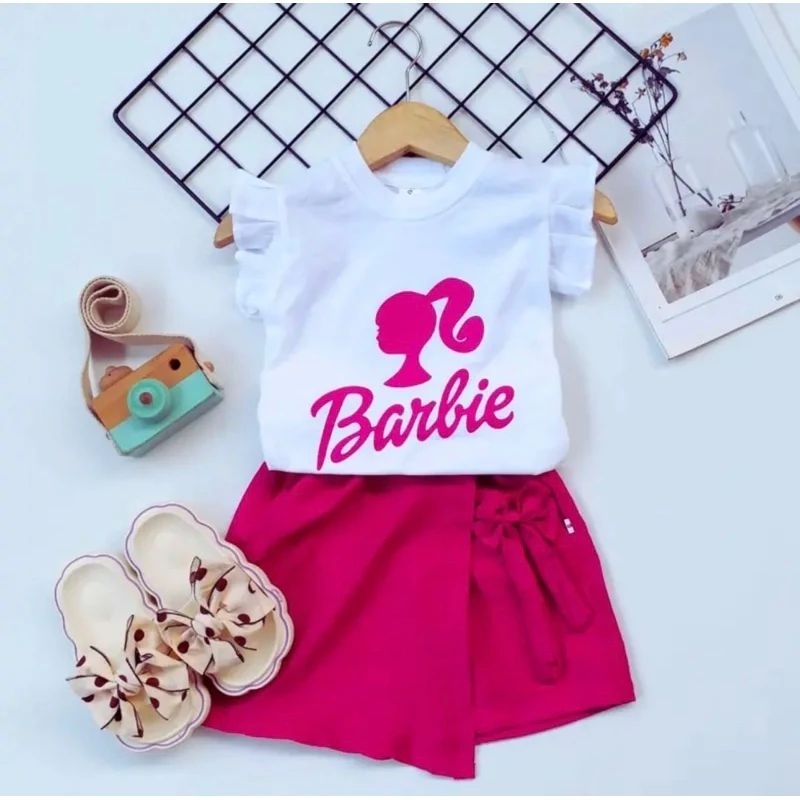 [Sale] Girls Clothes With Sweet Barbeii Motifs Aged 15 Years, There