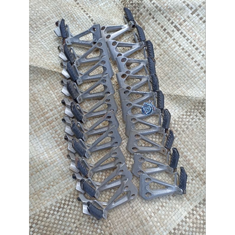 Postep Step Footstep Honda Absolute Revo Blade Original | Shopee Malaysia