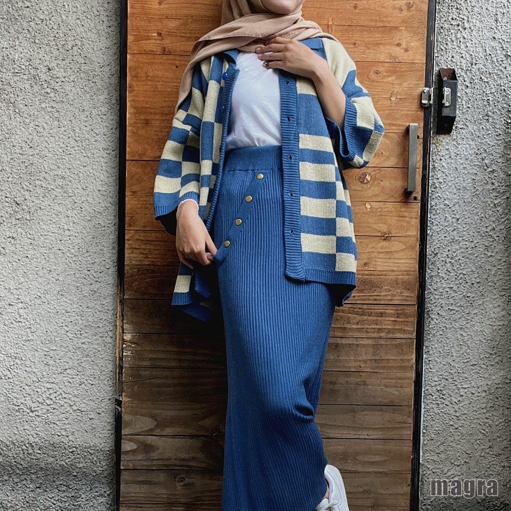 One Set Knitted Raya Outer Suit + Knitted Span Skirt with Buttons ...