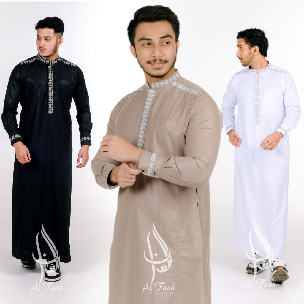 Robe Slimfit Men Robe Men Robe Embroidery Robe Men muslim saudi Robe ...
