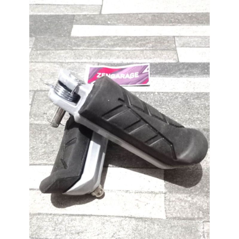 Honda CBR 250 FRONT STEP FRONT FOOTSTEP SET OF HONDA CBR 250 FRONT ...