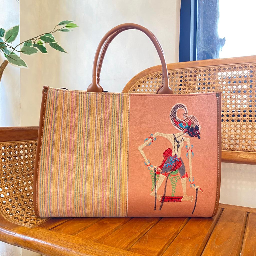 Embroidered Puppet Motif Handcarry Bag l Women's Tote Bag l Hill Leaves ...