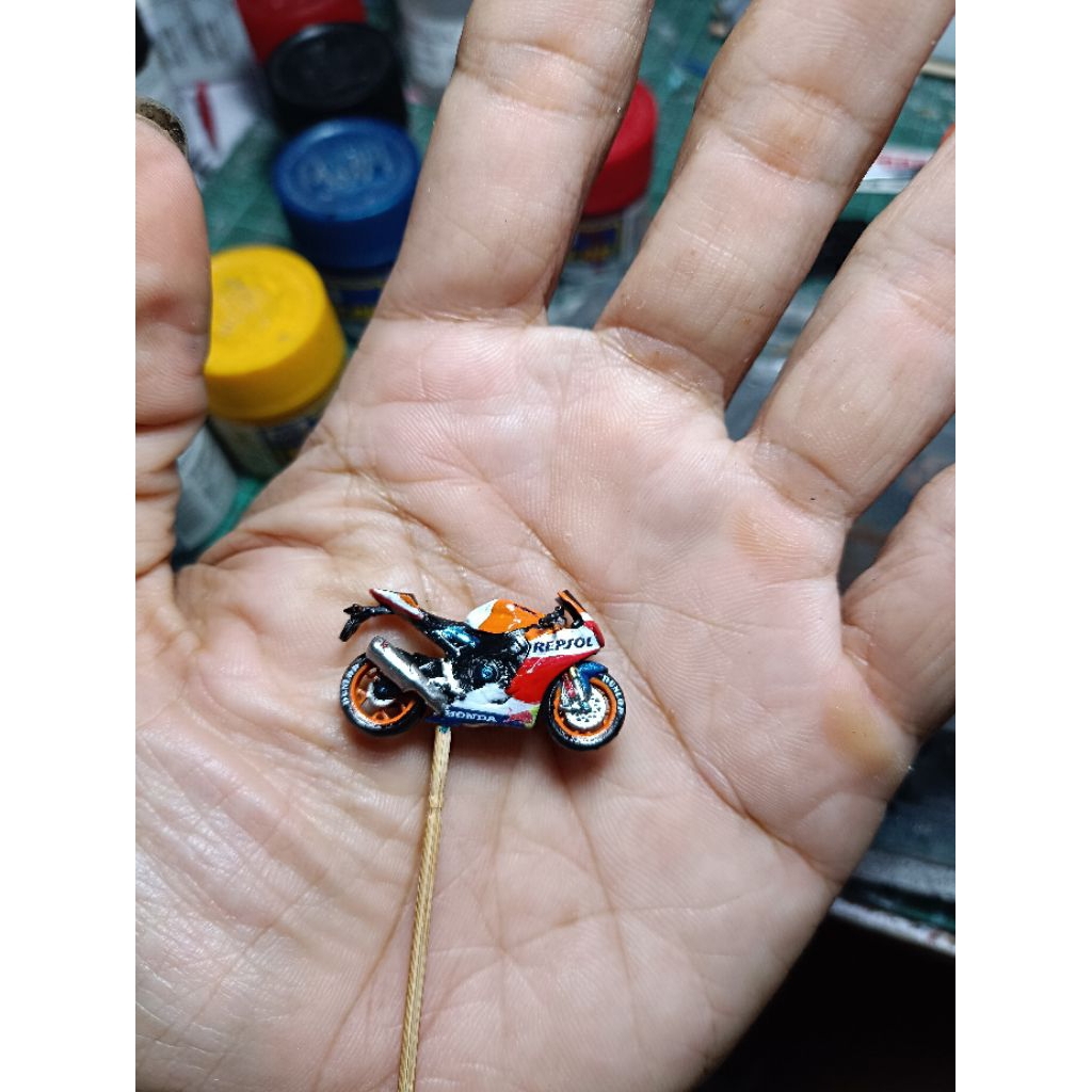 Miniature figure 1/ of honda CBR 1000Rr fireblade motorbike64 for ...