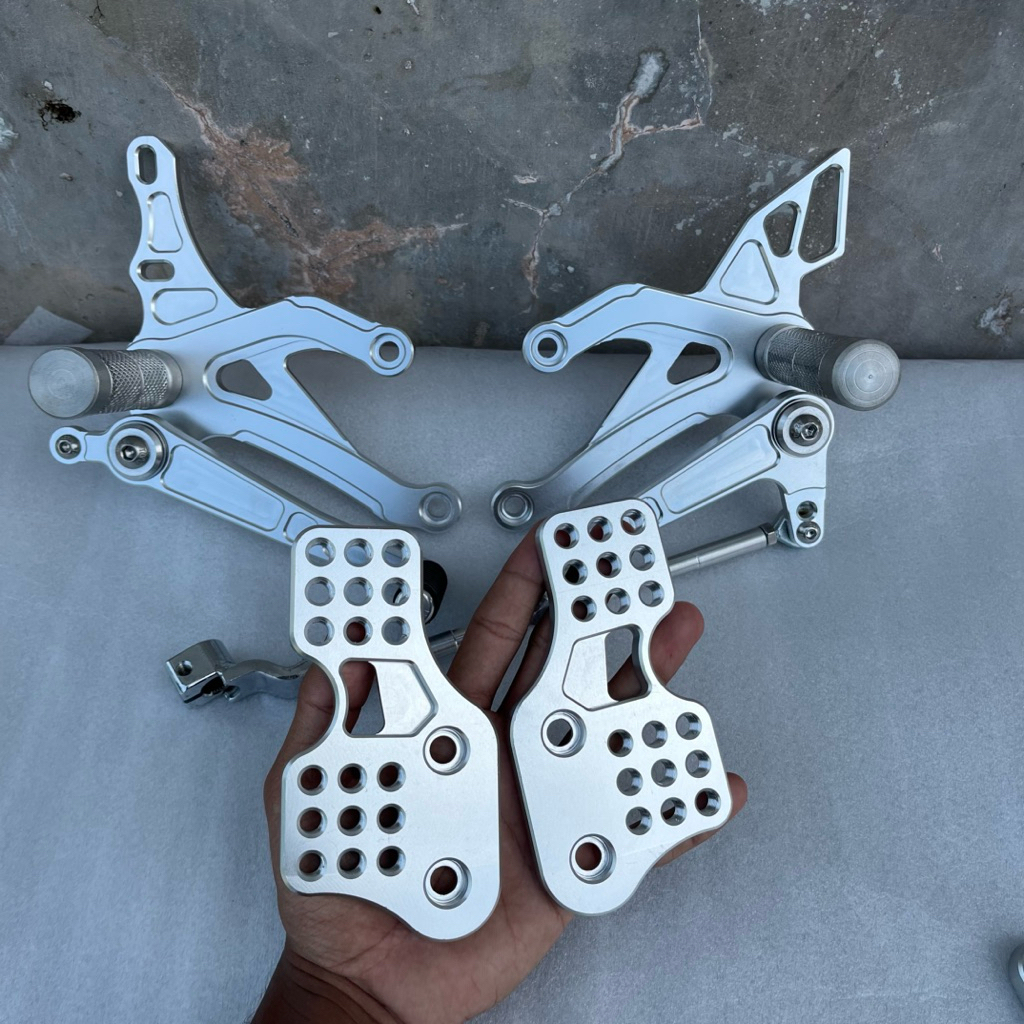 Original A-One Vixion Doubledisc Underbone Footstep (Free Sticker ...
