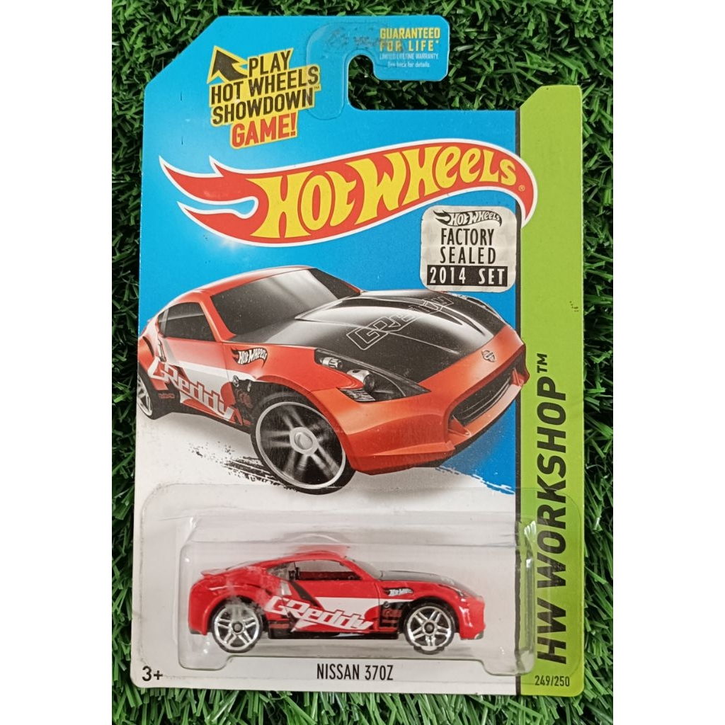 Hot Wheels Workshop 249/250 - Nissan 370Z Rossa, Edizione 2014, Modello In Scala Da Collezione