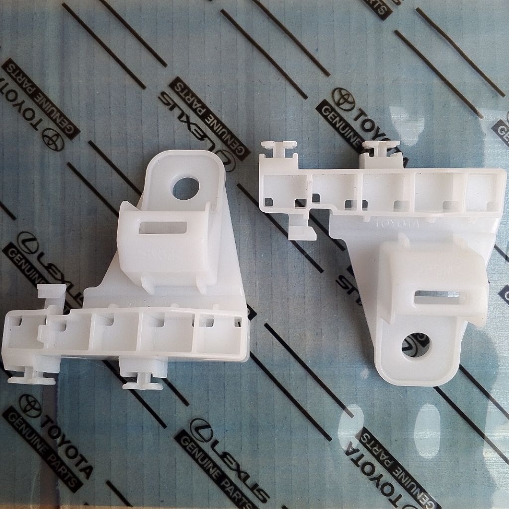 Original Innova Reborn Rear Stop Lamp Mounting Bracket | Shopee Malaysia