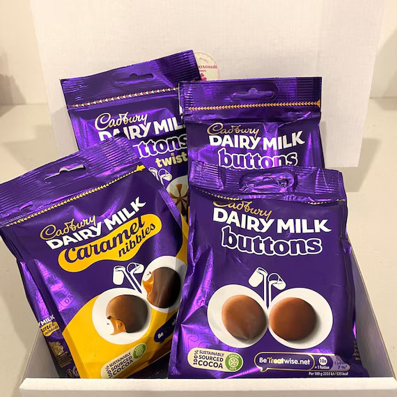 Imported Chocolate Snacks Cadbury Cadbury 100 Gr Bitsa Wispa, Dairy ...