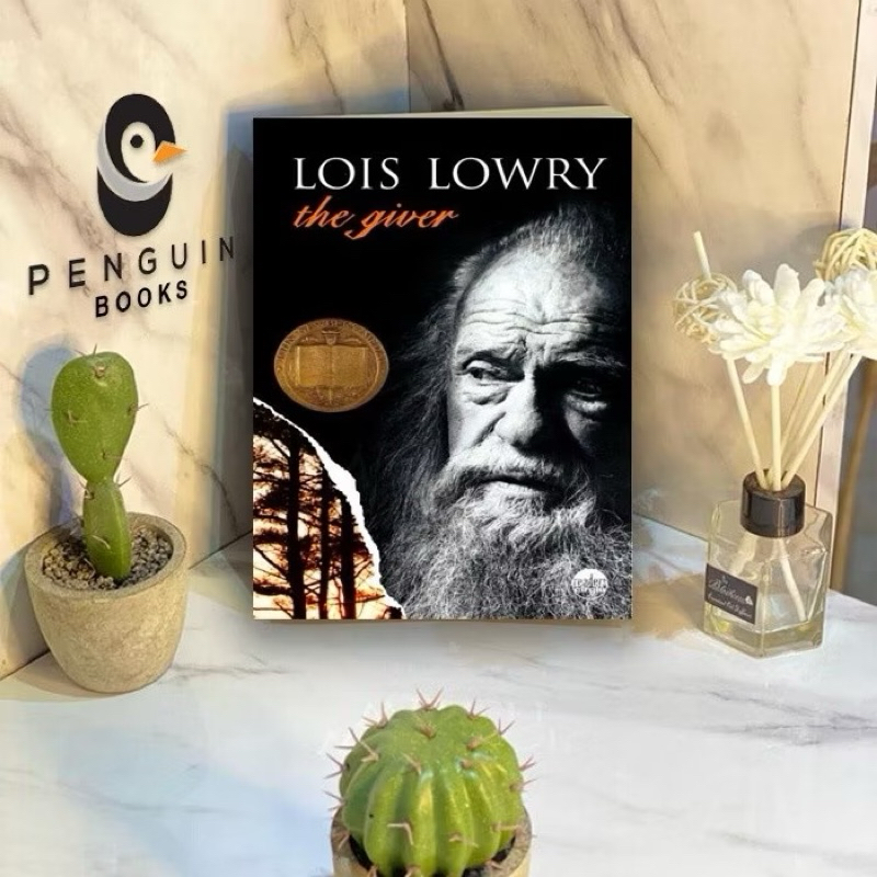 Second The Giver: A Novel by Lois Lowry (English Version) | Shopee Malaysia