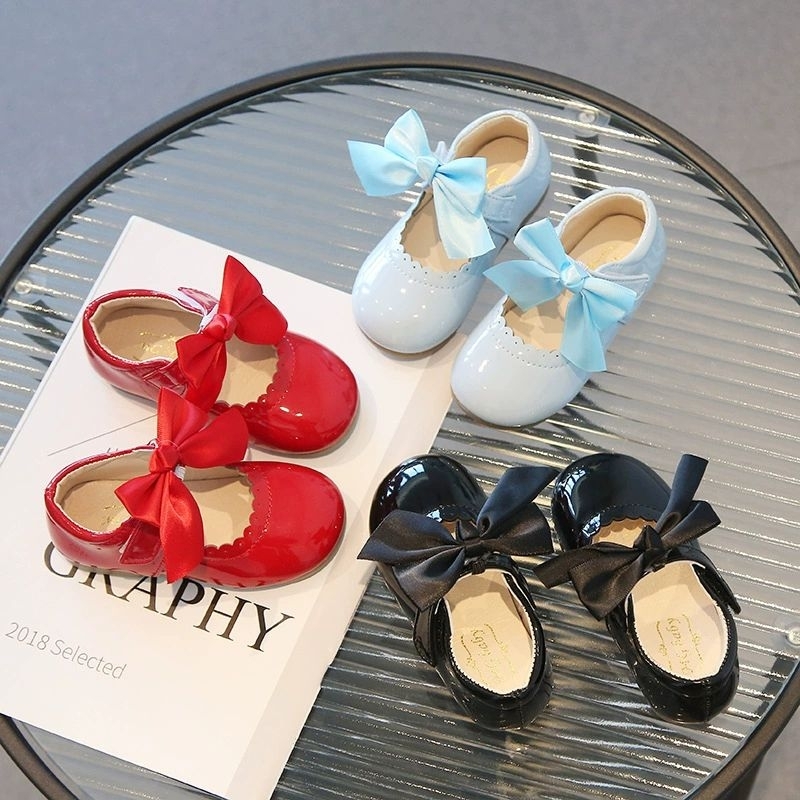 Baby Girl Flat shoes with ribbon model, very comfortable to wear and ...