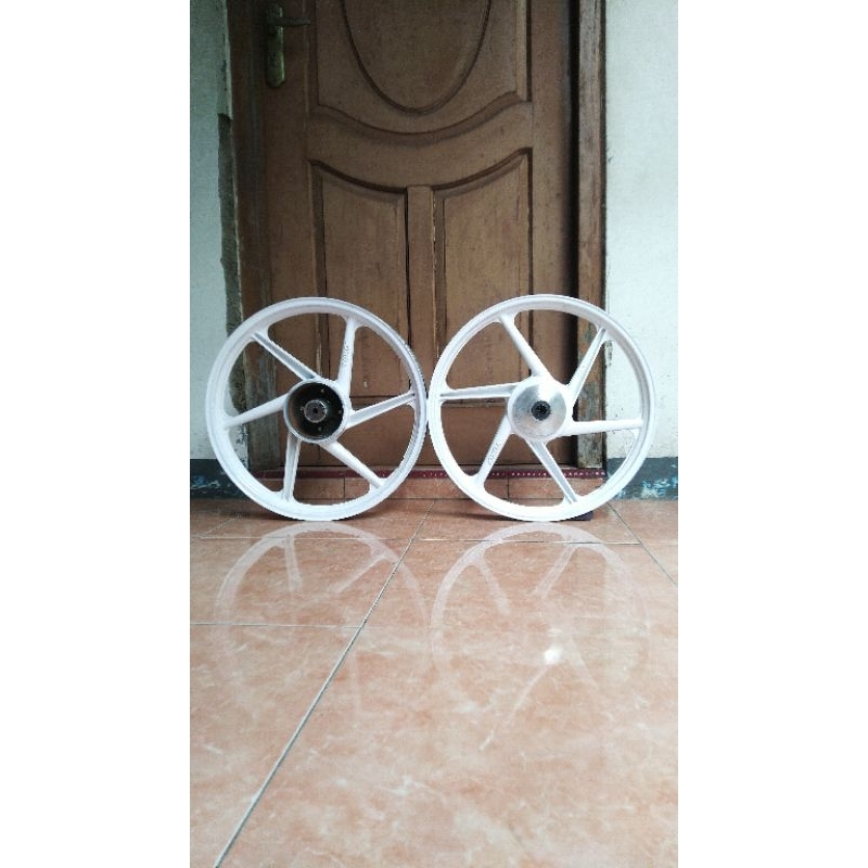 Honda Grand Prima Supra 6-spoke rims/wheel resing Drum Grand Prima ...