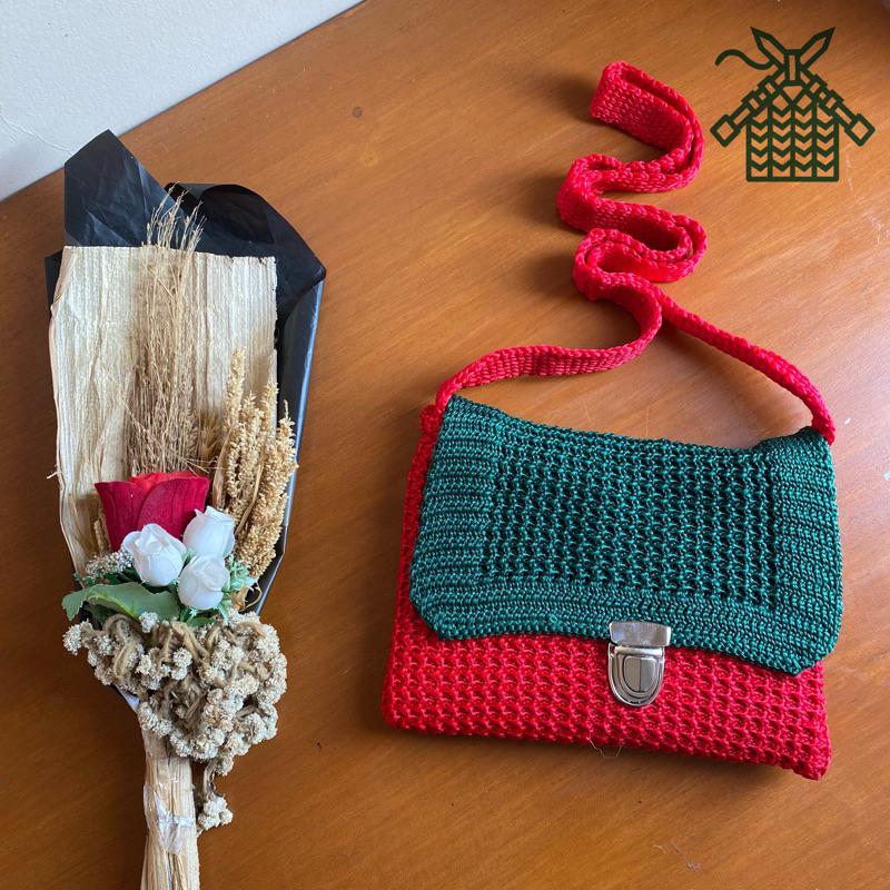 Knitted sling bag hotsell
