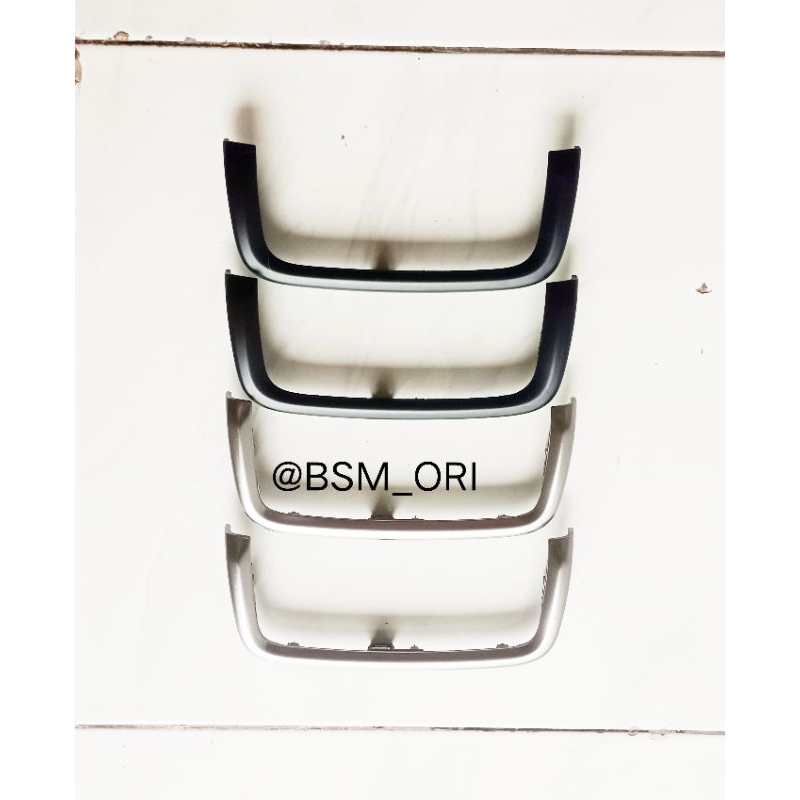 List of original upper rear Fortuner vrz srz console panels | Shopee ...