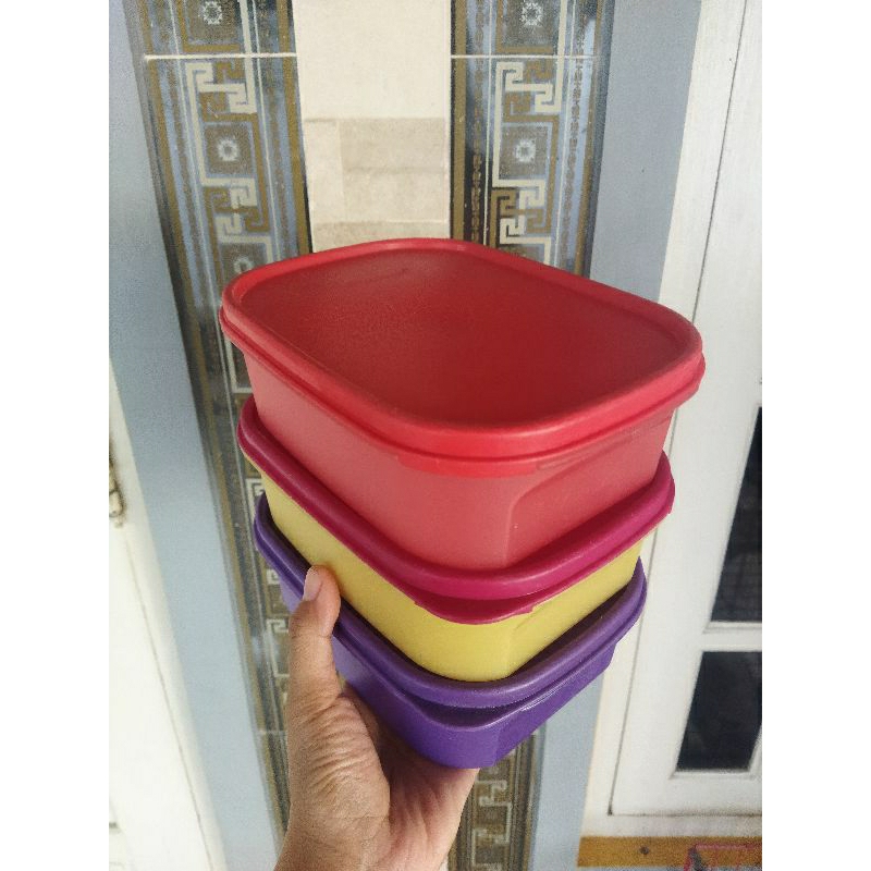 1 liter rectangular lunch container Tupperware second preloved | Shopee ...