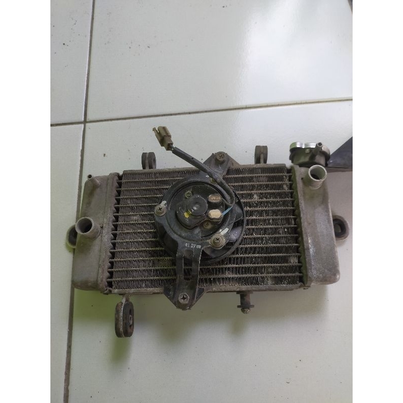 Yamaha R15 V2 Radiator set, original fan removed | Shopee Malaysia