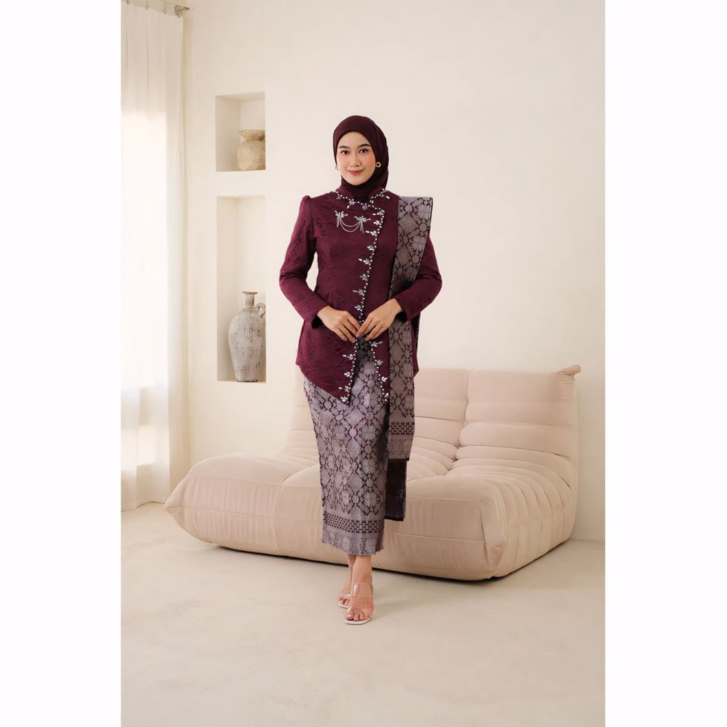 AKITA - Ayu Janggan Kebaya Set / Women's Janggan Kebaya Top and Songket