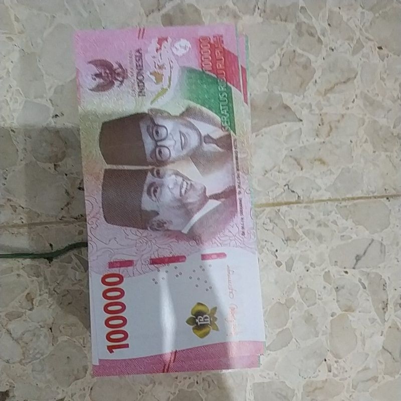 100 sheets of rupiah one hundred rupiah play money similar to real for ...