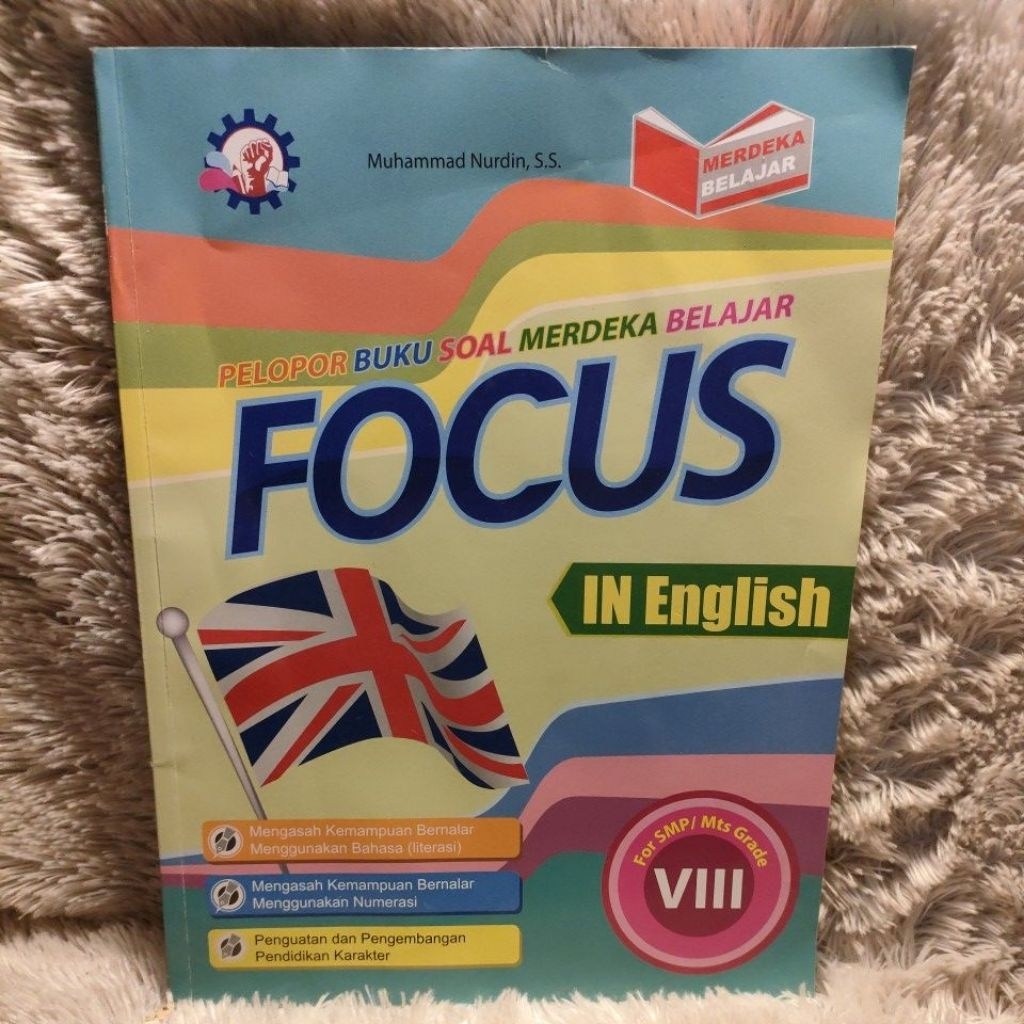 Focus in english class 2 junior high school | Shopee Malaysia
