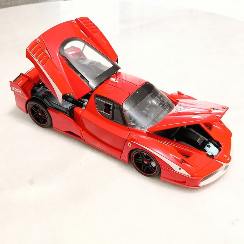 Hot Wheels Ferrari FXX 1/18 - TA025 - J2859 - Jamais Sortie De Boîte - Occasion