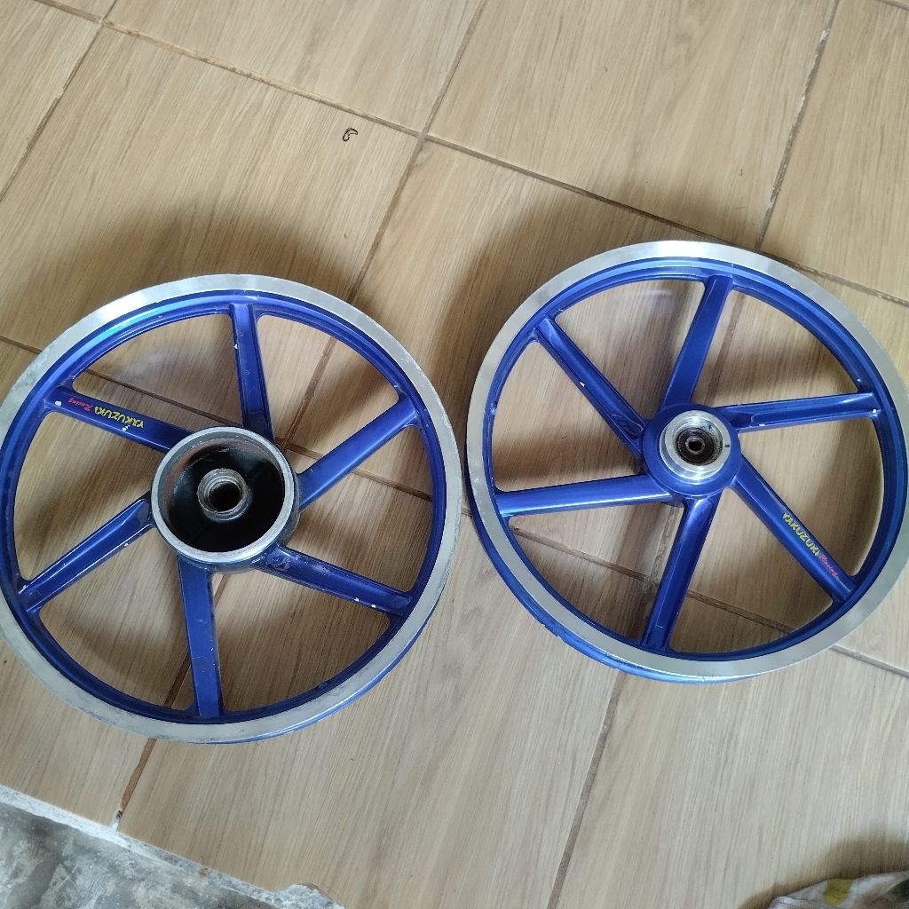 Used 17 inch rims for old Supra fit motorbikes | Shopee Malaysia