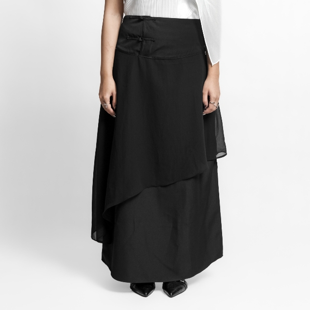 ISOOS STUDIOS - AERA MAXI SKIRT IN BLACK | Shopee Malaysia