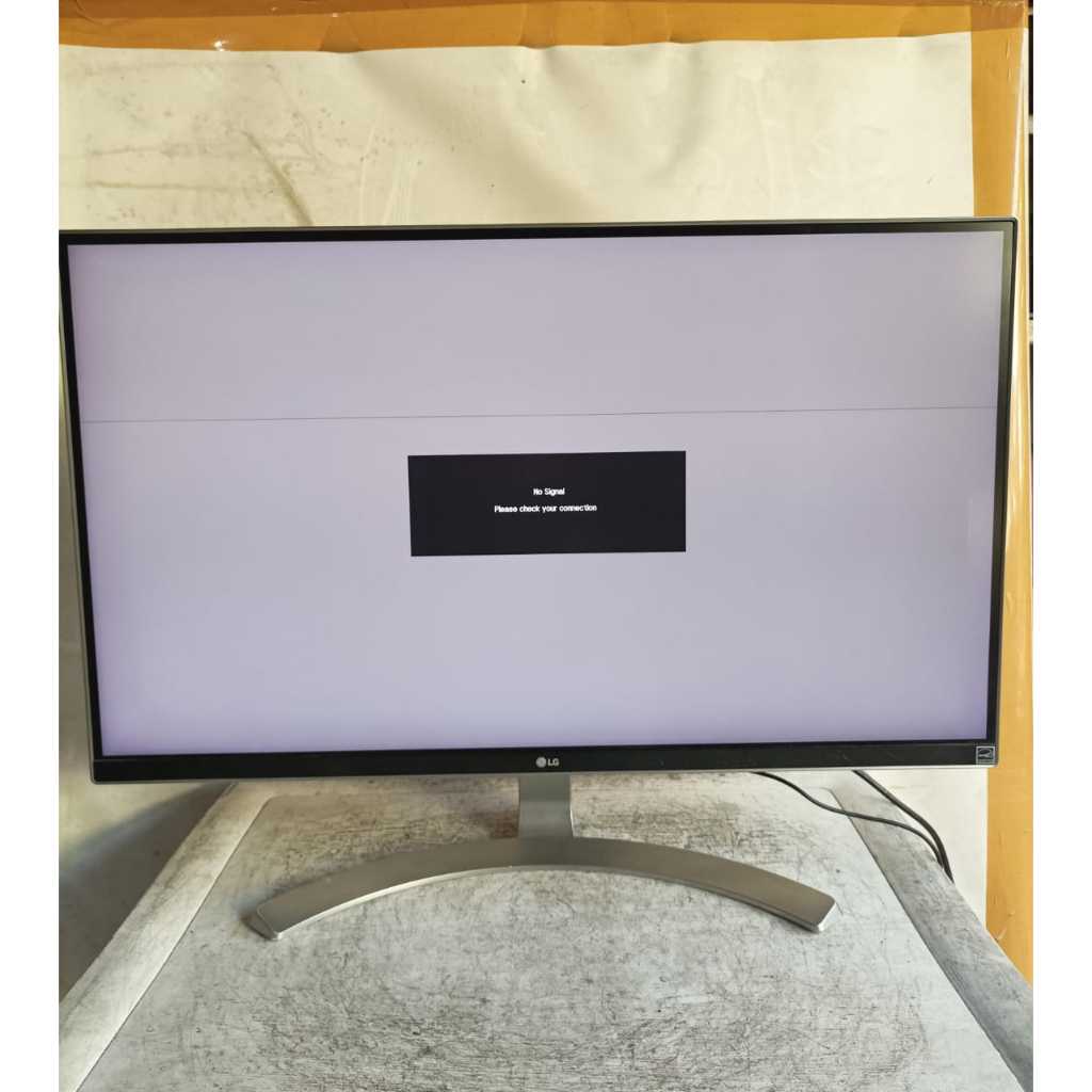 LAYAR Lcd monitor lg 27ud68 condition minus one line bhayang screen ...
