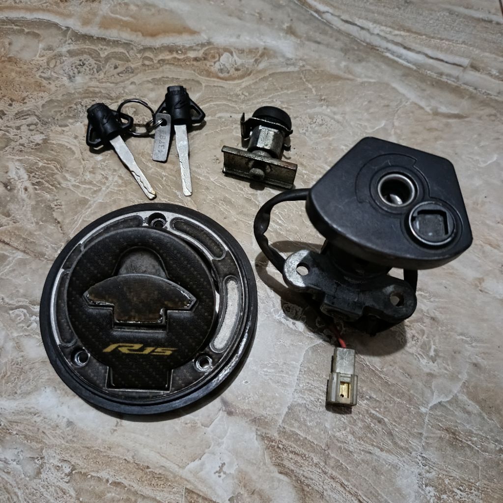 Original YAMAHA R15V3 VVA key set removed | Shopee Malaysia