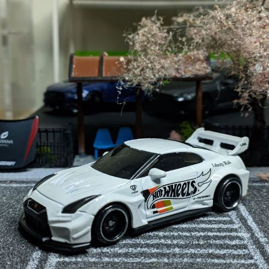 Hot Wheels LBWK Nissan Skyline GTR R35 | Shopee Malaysia