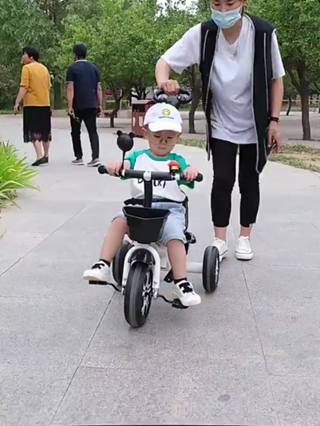 red rider tricycle with handle