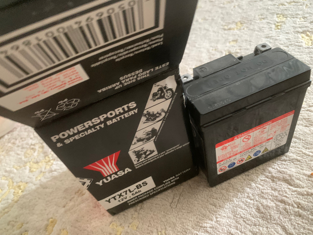 YUASA YTX7L-BS (MF) - Motorcycle Battery - R25 BENELLI RFS150