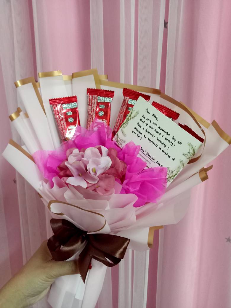 Coklat Bouquet Bajet RM20 ❤🌹 . Harga - Choco Wrapper Gift