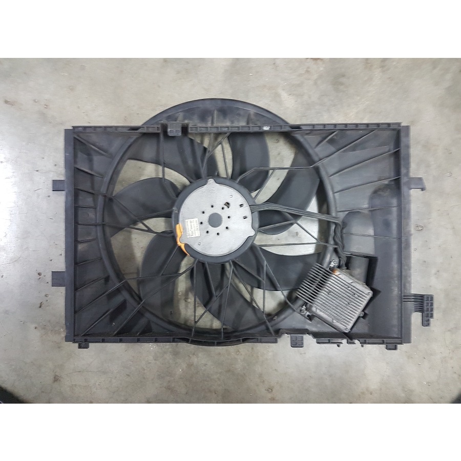 Radiator Fan for Mercedes-Benz W203, CL203 and C209 A2035000293 Cooling ...