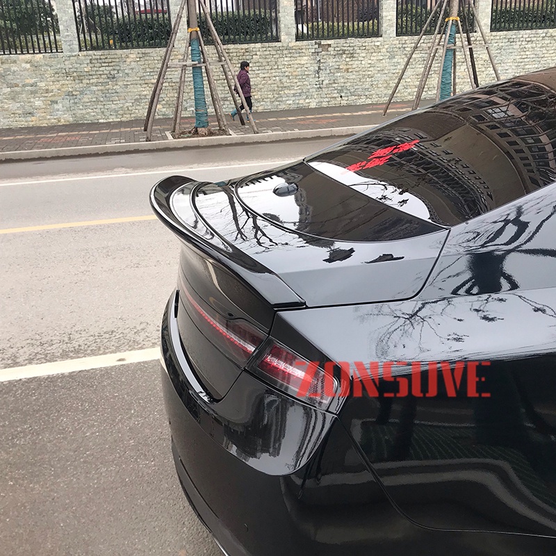 1PC Carbon Fiber Look Rear Trunk Spoiler Lip For Audi Q8 SQ8 2019-2025 - ABS Plastic, Self-Adhesive, No Drill Installation