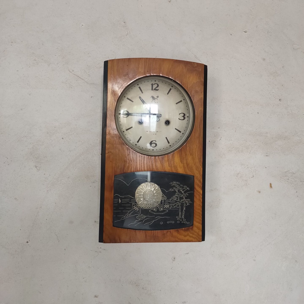 Secondhand Old Mechanical Wall Clock Clock Wall Clock Oldfashioned